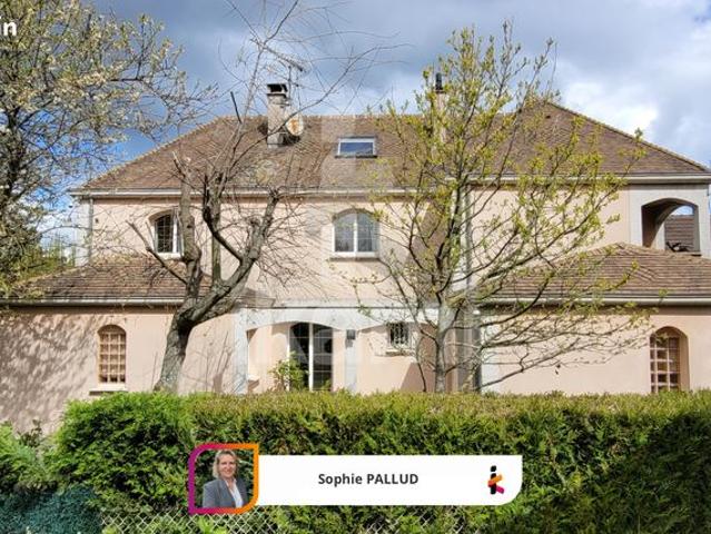Maison 6 pièces 176 m²
