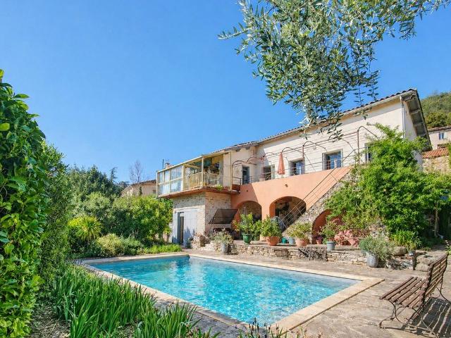 Maison 6 pièces 177 m²