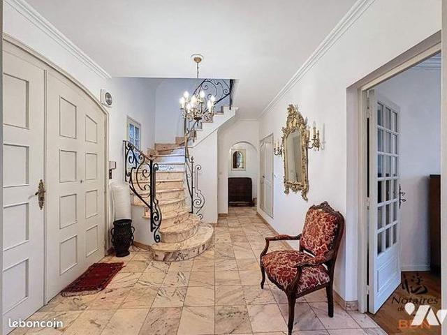 Maison 6 pièces 177 m²