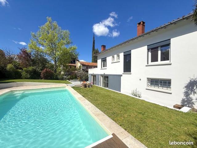 Maison 6 pièces 177 m²
