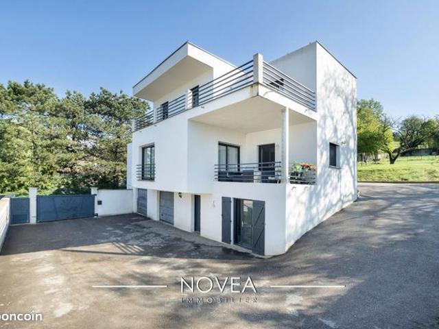 Maison 6 pièces 177 m²