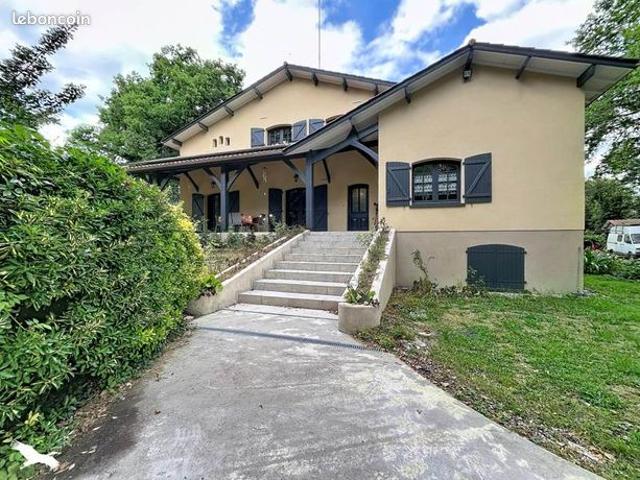 Maison 6 pièces 177 m²