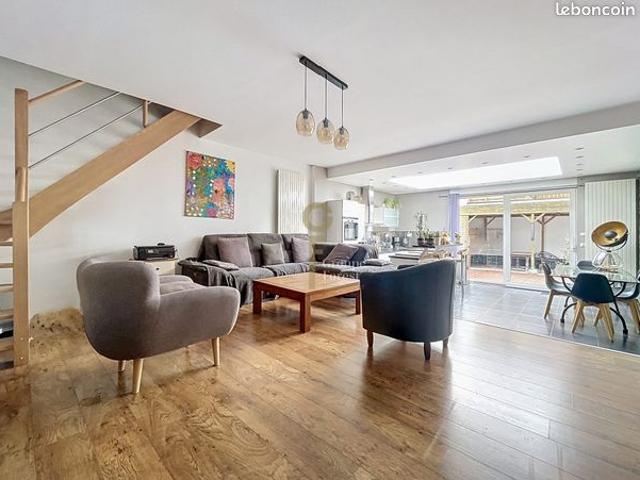 Maison 6 pièces 177 m²