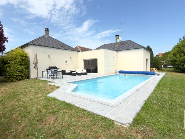 Maison 6 pièces 177 m²