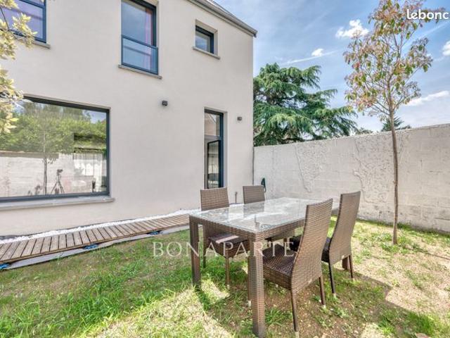 Maison 6 pièces 177 m²