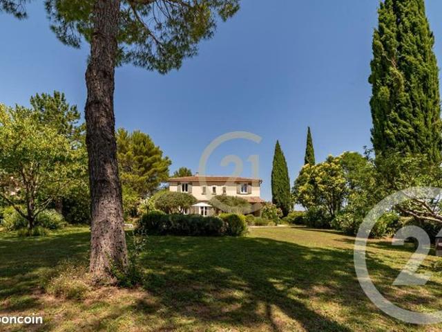 Maison 6 pièces 177 m²