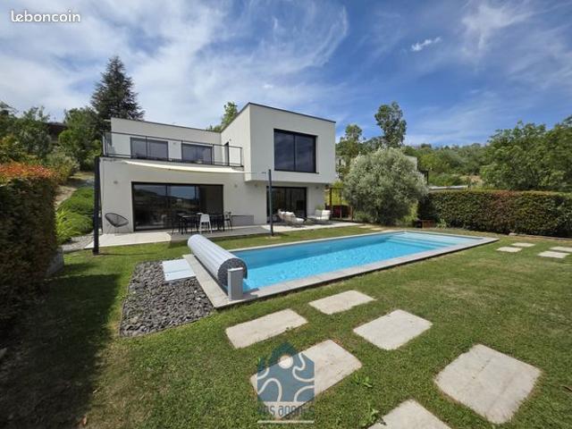 Maison 6 pièces 178 m²