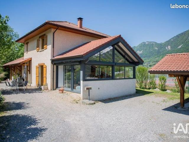 Maison 6 pièces 178 m²
