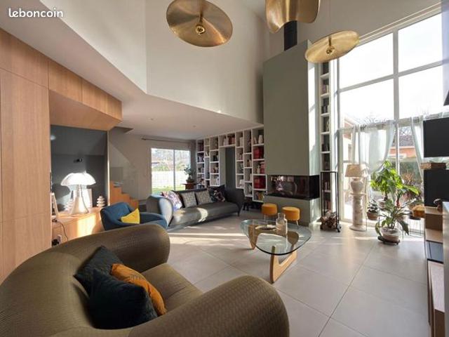 Maison 6 pièces 178 m²