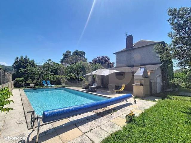 Maison 6 pièces 178 m²