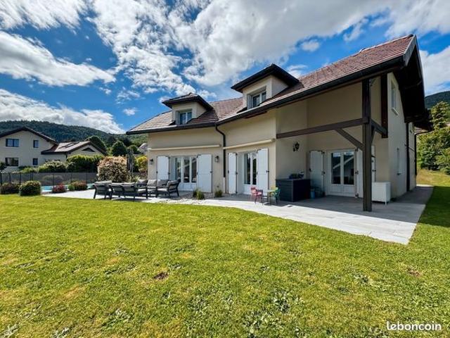 Maison 6 pièces 178 m²