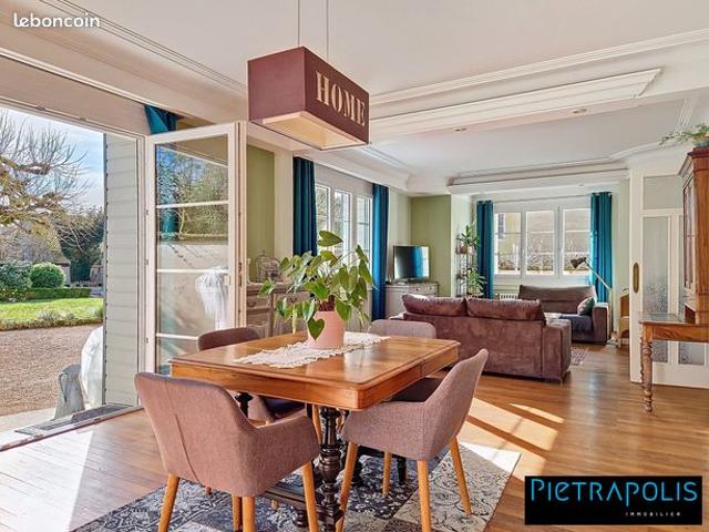Maison 6 pièces 178 m²