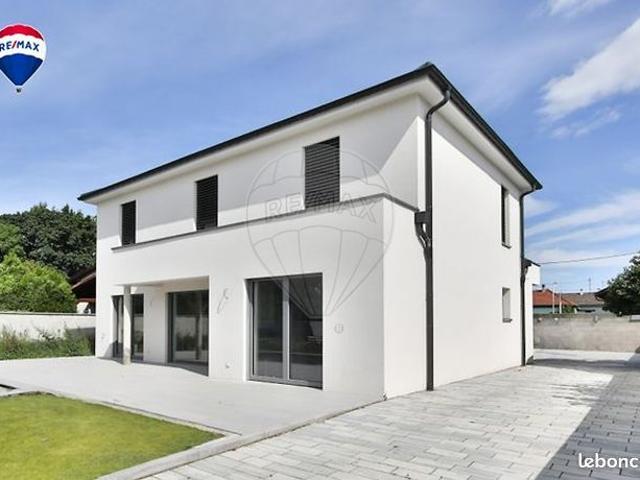 Maison 6 pièces 178 m²
