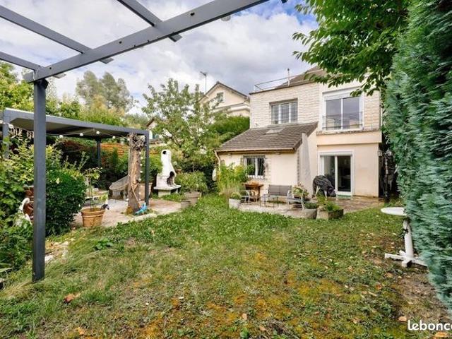 Maison 6 pièces 178 m²