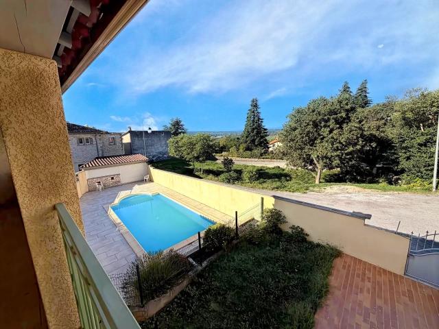 Maison 6 pièces 178 m²