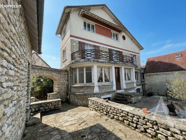 Maison 6 pièces 178 m²
