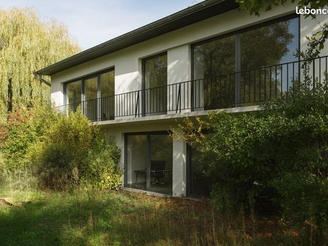 Maison 6 pièces 179 m²