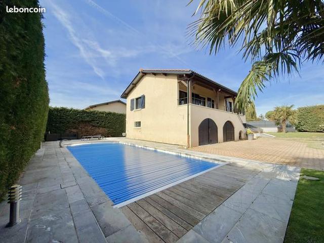 Maison 6 pièces 179 m²