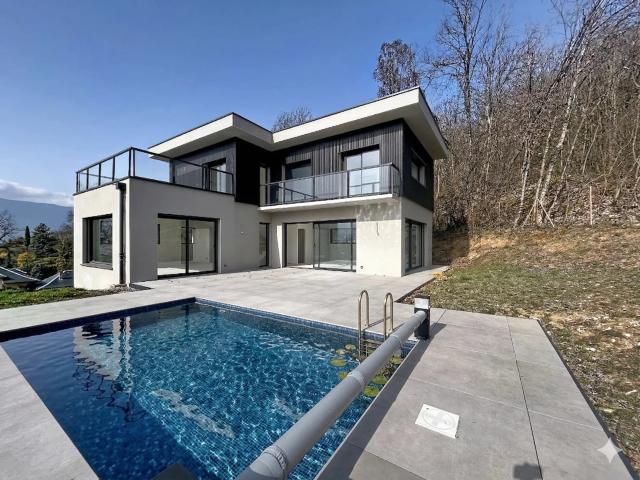 Maison 6 pièces 179 m²