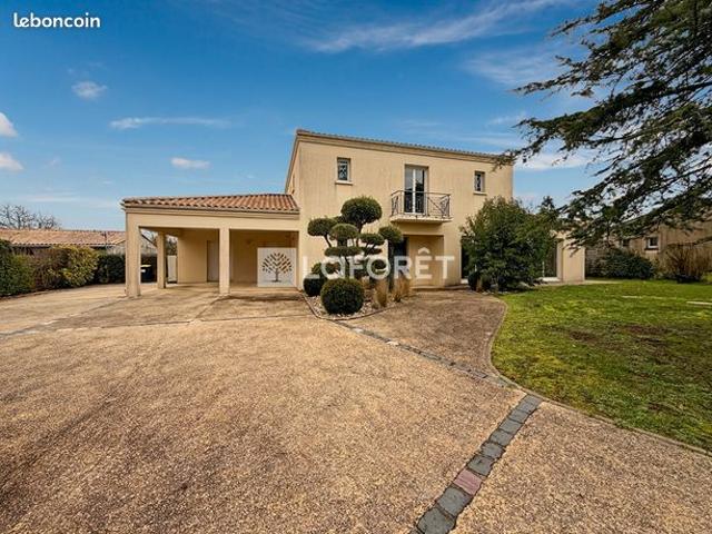 Maison 6 pièces 179 m²