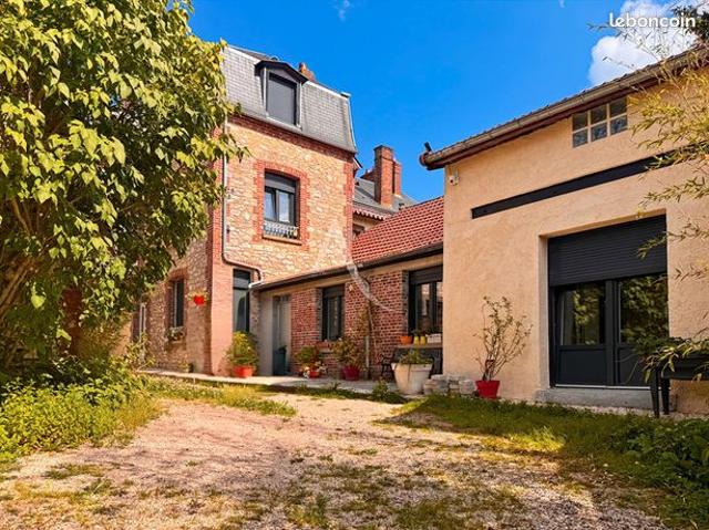 Maison 6 pièces 179 m²