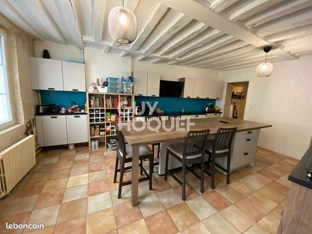 Maison 6 pièces 179 m²