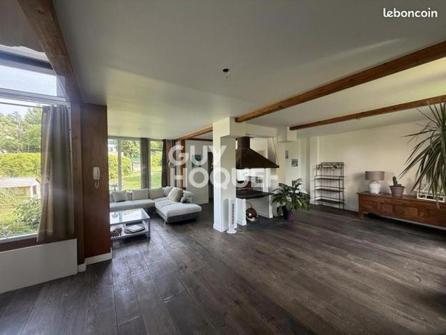 Maison 6 pièces 179 m²
