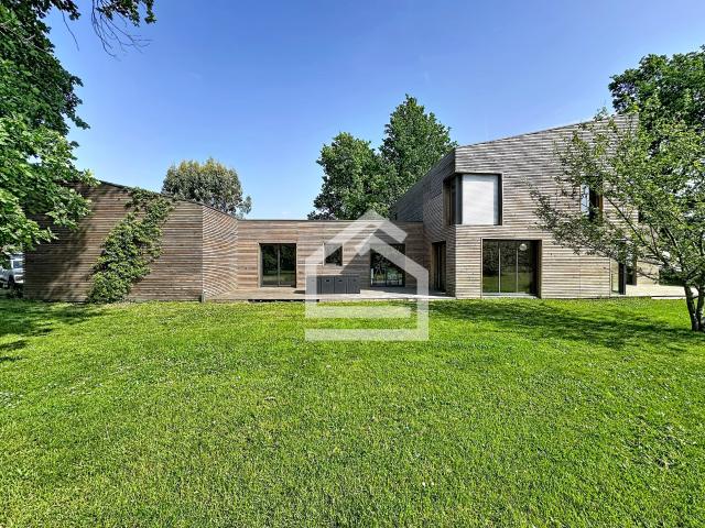 Maison 6 pièces 179 m²