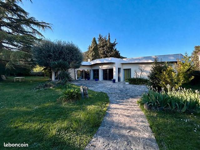 Maison 6 pièces 179 m²