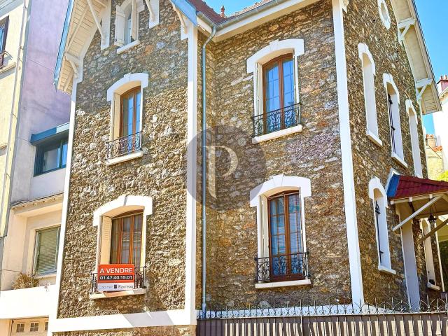 Maison 6 pièces 179 m²