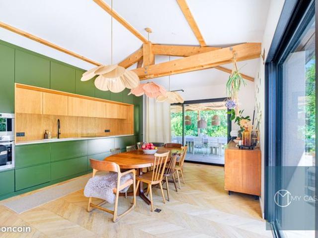 Maison 6 pièces 179 m²