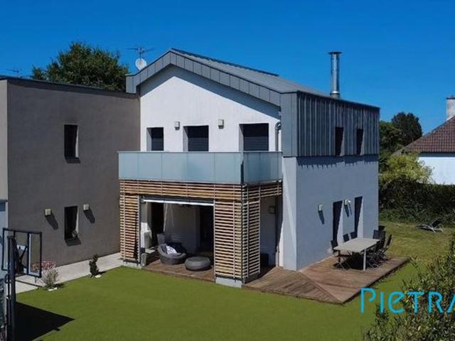Maison 6 pièces 179 m²