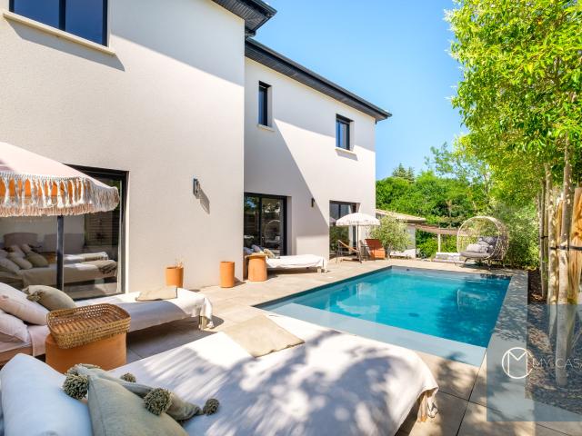 Maison 6 pièces 179 m²