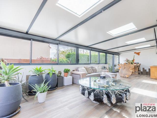 Maison 6 pièces 179 m²