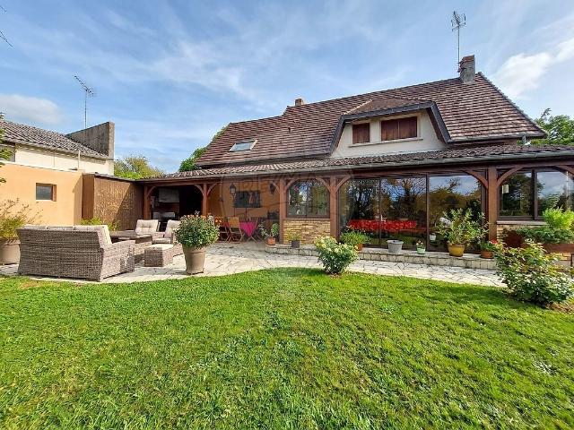 Maison 6 pièces 179 m²