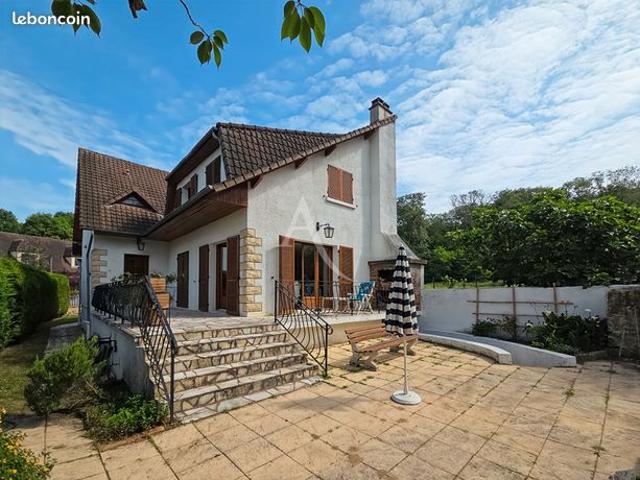 Maison 6 pièces 179 m²