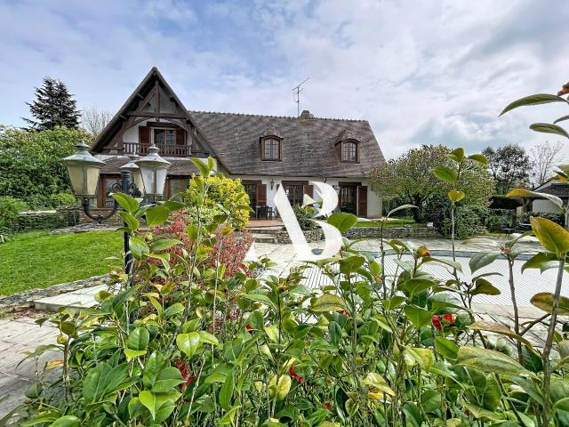 maison 6 Pièces · 170 m26 Pièces, 170 m2 · Plessis feu aussoux 77540