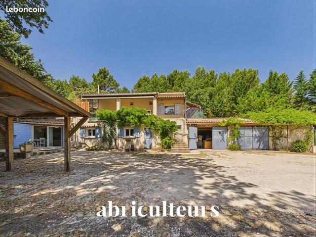 Maison 6 pièces 170 m²