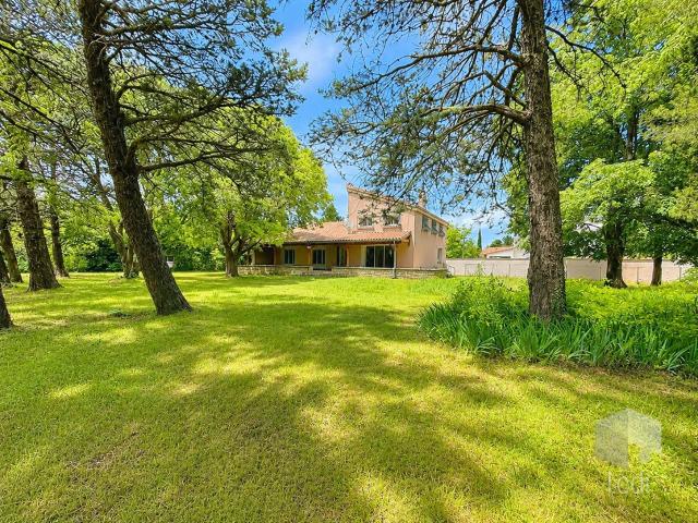 Maison 6 pièces 170 m²