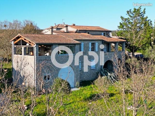 Maison 6 pièces 170 m²