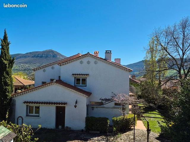 Maison 6 pièces 170 m²
