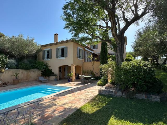 Maison 6 pièces 170 m²