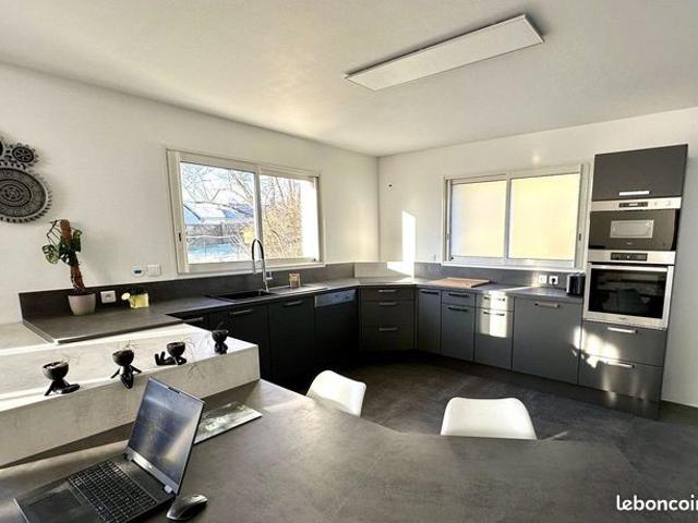 Maison 6 pièces 170 m²