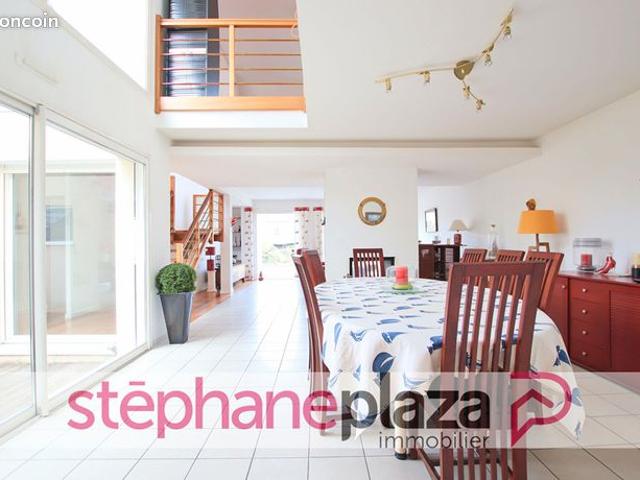 Maison 6 pièces 170 m²