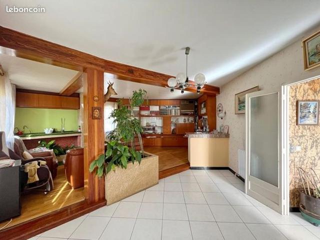 Maison 6 pièces 170 m²