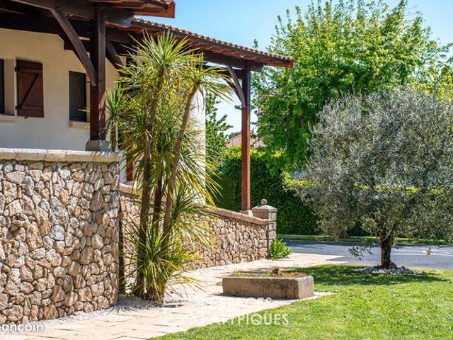 Maison 6 pièces 170 m²