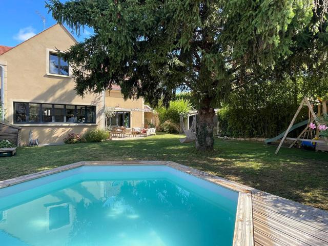 Maison 6 pièces 170 m²