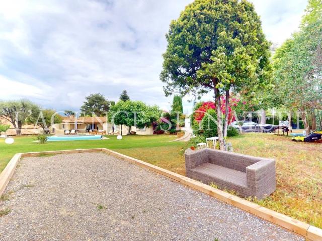 Maison 6 pièces, 170 m² à louer à Nice 06200
