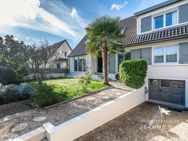 Maison 6 pièces 171 m²