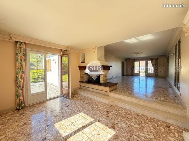 Maison 6 pièces 172 m²